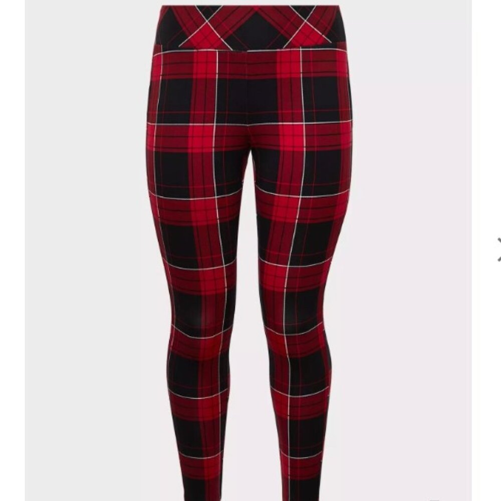 Torrid size 3 Premium Ponte Stretch Pull-On Pixie Pant - Red Plaid